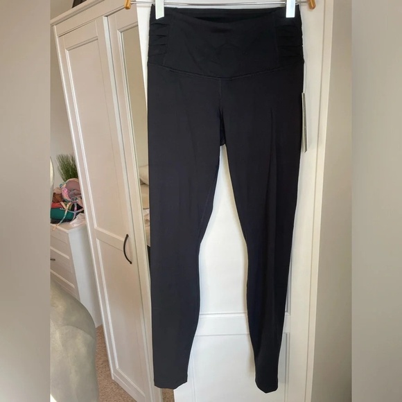 Yogalicious Lux High Rise Black Leggings size XS NWT - Picture 1 of 6